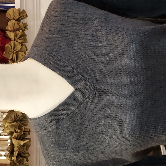 The Little Alpaca's House V Neck Navy Sweater, Size S/M - Picture 5 of 10